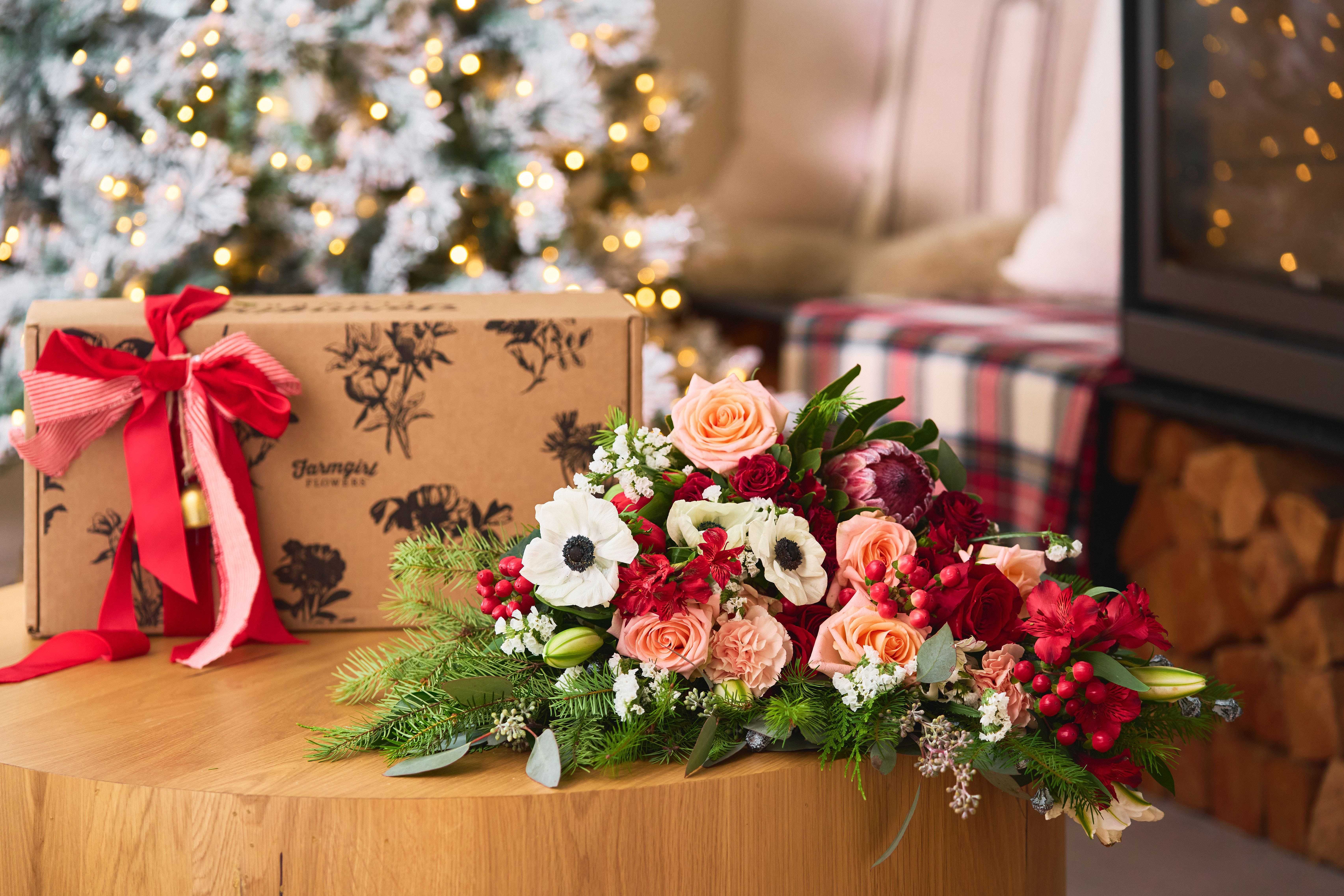 Gift A Fresh Flower Delivery Subscription This Holiday Season thumbnail